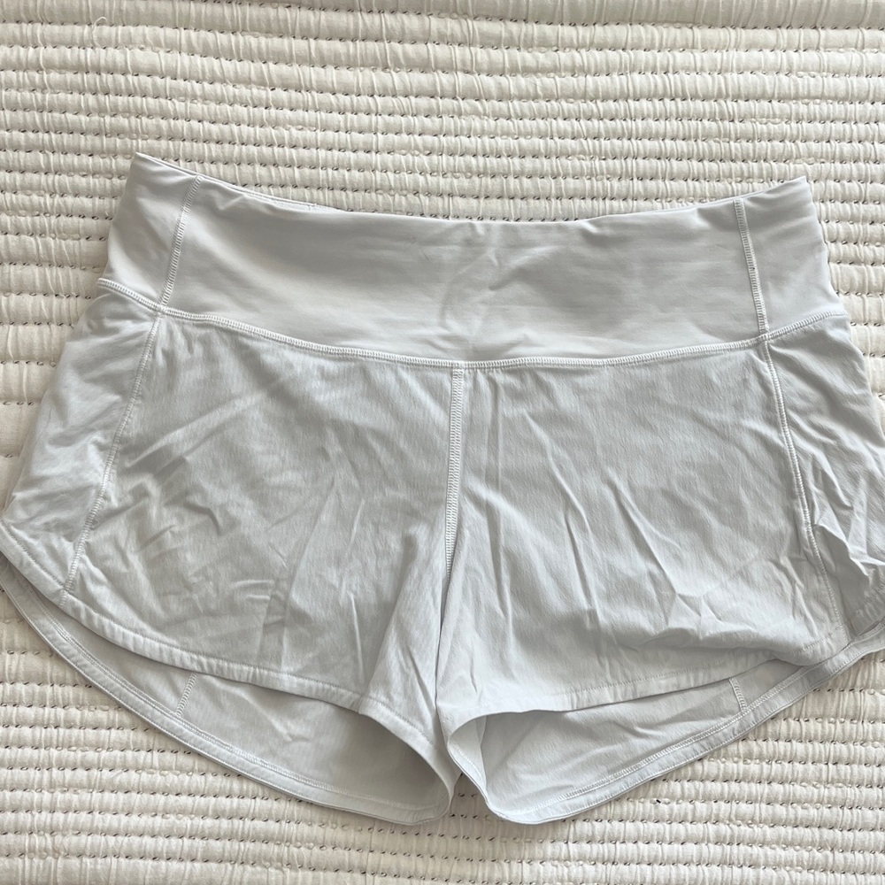 Lululemon Speed Up Mid Rise 4" short